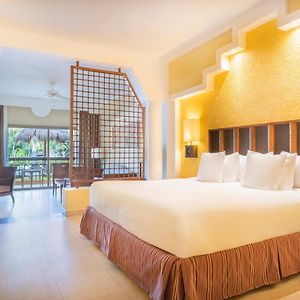 Junior Suite Near Pool
